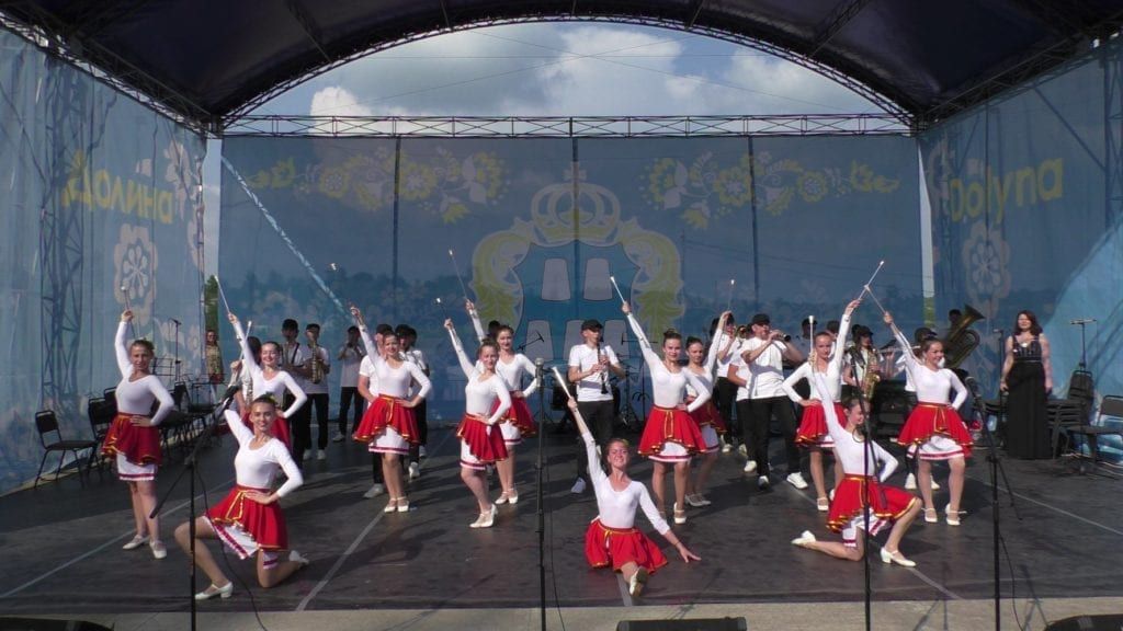 Танець мажореток