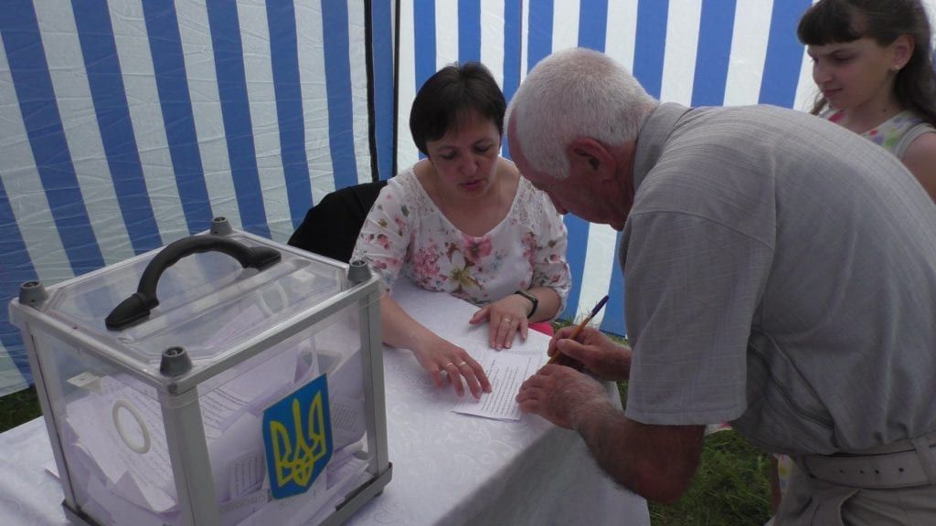 Глядачі голосуванням обирають фаворитів