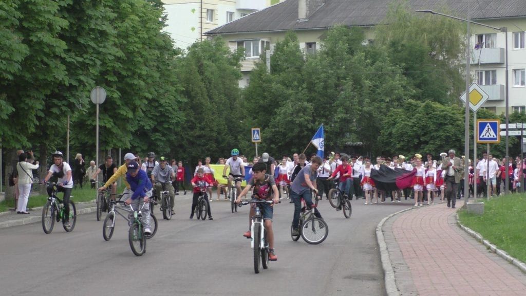 Попереду - меломани-велосипедисти!
