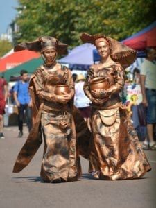 Живі статуї - відлуння середньовічної Долини