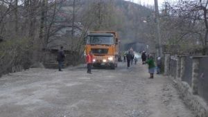 Радіють жителі села. На нову дорогу вони чекали багато років...