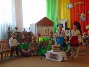 Старша вікова група "Дзвіночок" в театралізованому осінньому дійстві