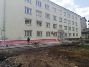 Триває комплексне облаштування прилеглої території