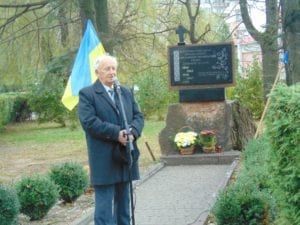 До слова запрошений Почесний громадянин Долини Степан Янковський