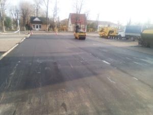 До міської ЗОШ №5 є нова заасфальтована дорога